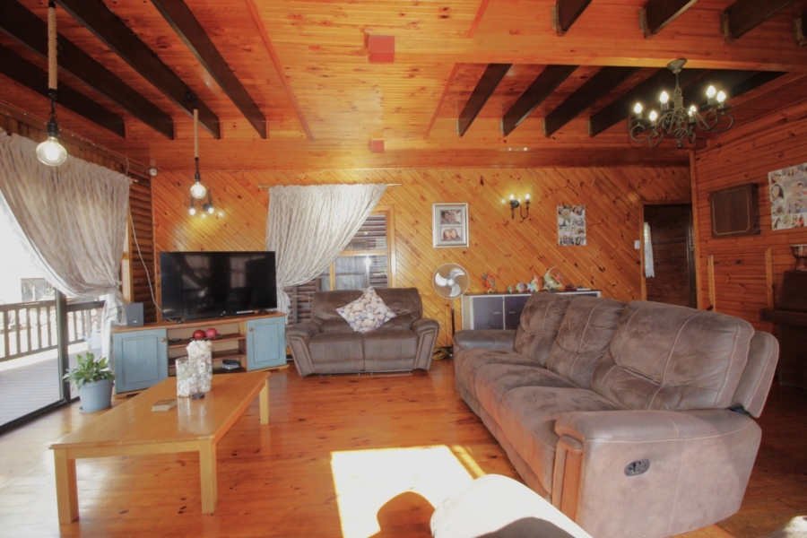 3 Bedroom Property for Sale in Noorsekloof Eastern Cape